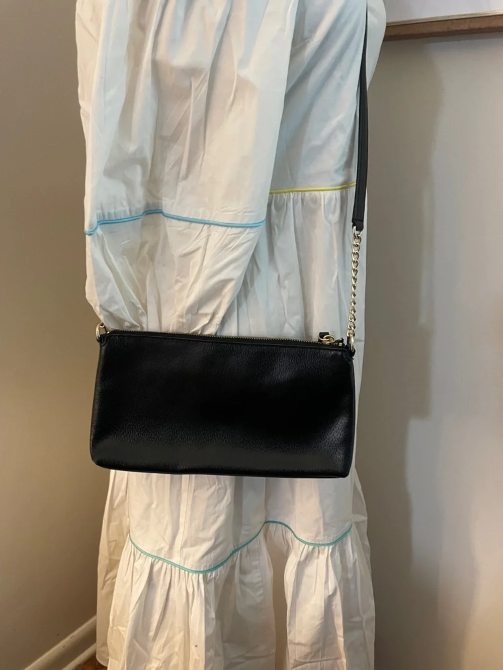 Kate Spade | Black Leather Byrd Wellesley Crossbody - Picture 4 of 6
